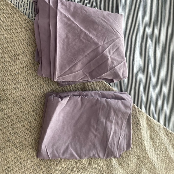 2 Twin-Sized Sheet Sets - Picture 2 of 3